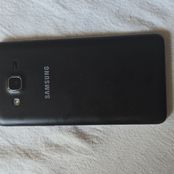 Samsung Midnight Black Smartphone - Picture 2 of 4